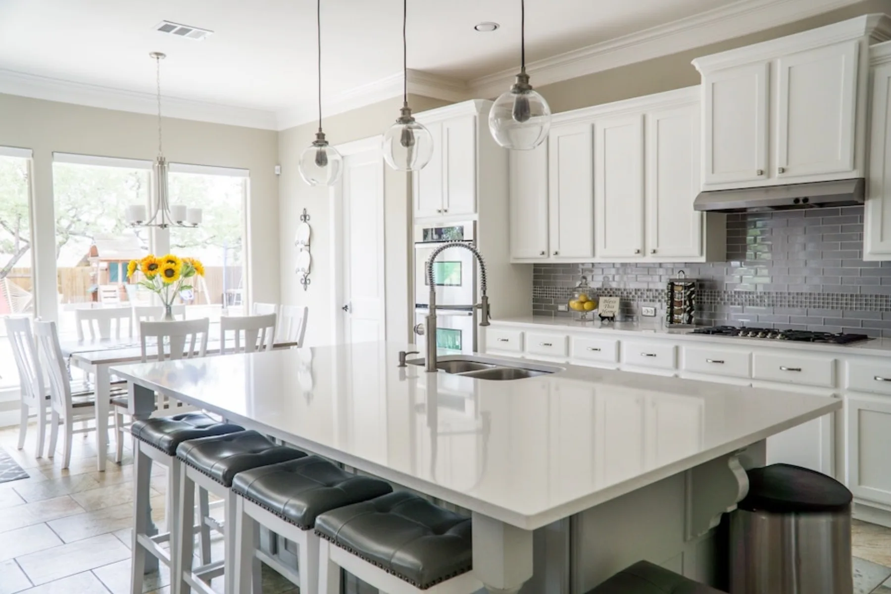 Interior finish carpentry detail by SWFL Carpenters in Tampa